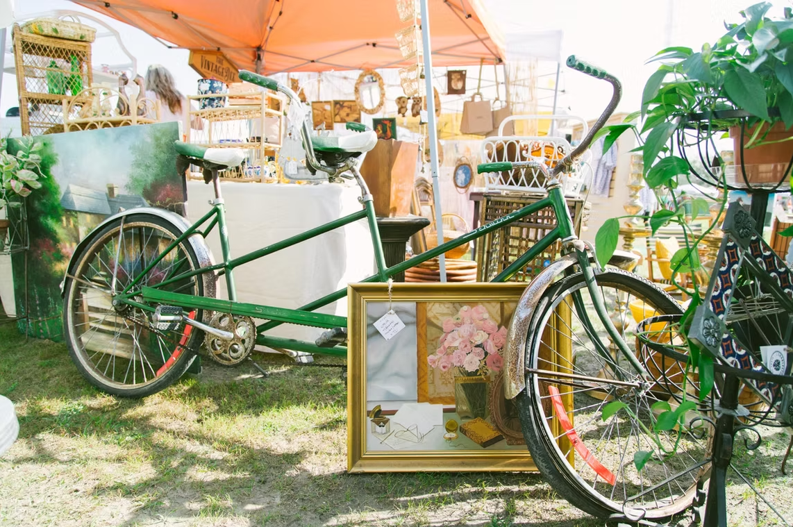 Pickers Hullabaloo Flea Market